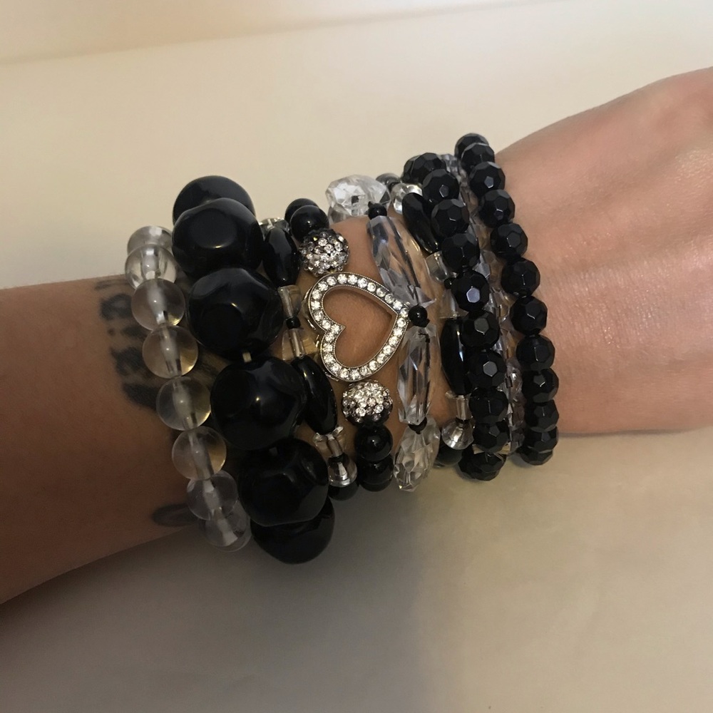 3 for 25.00 Lot of 9 beaded bracelets clear/black